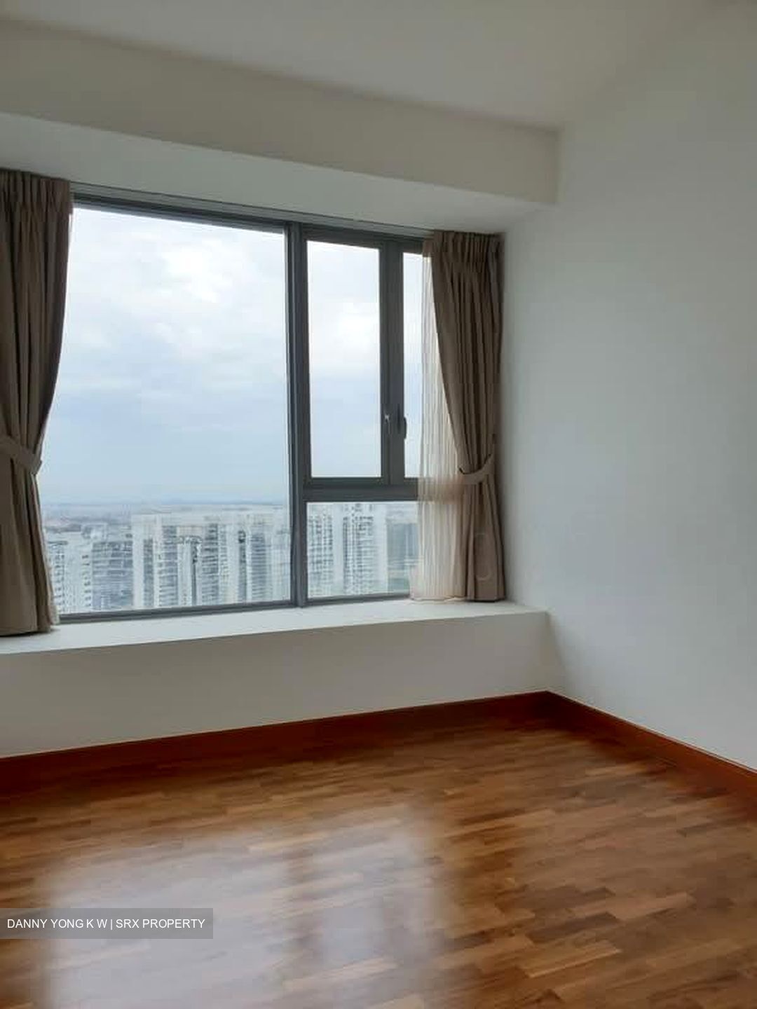 Centro Residences (D20), Condominium #564217491